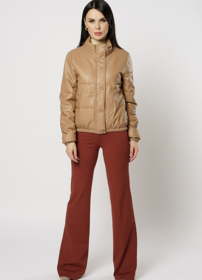 фото Утепленная куртка из эко кожи бежевого цвета модель № 20779