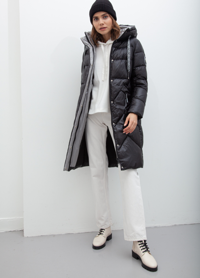 Пуховик в черном цвете с капюшоном модель № 21041 универмаг малина