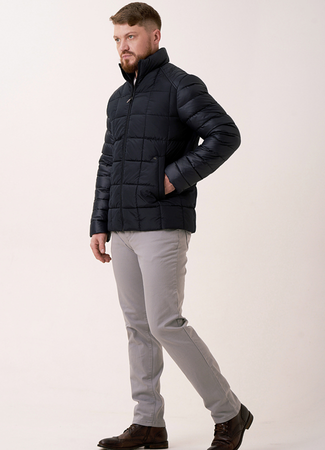 Мужской пуховик синего цвета со стойкой модель № 86 универмаг малина