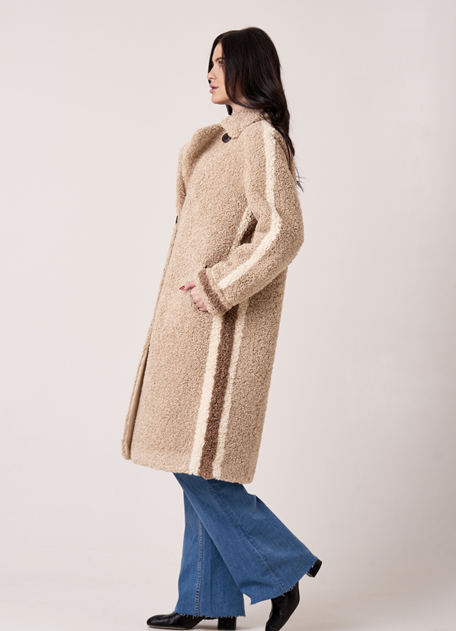 фото Шуба из шерсти бежевого цвета  модель № 10223