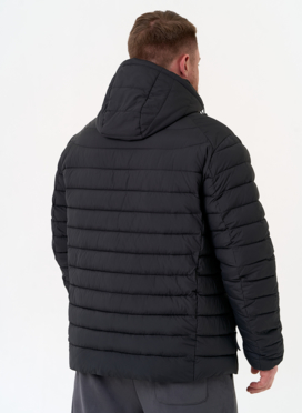 Мужской пуховик черного цвета