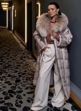 Женская норковая шуба с капюшоном из рыси