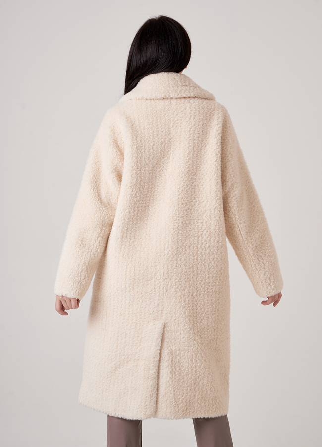 фото Светлая шуба из искусственного меха модель № 207