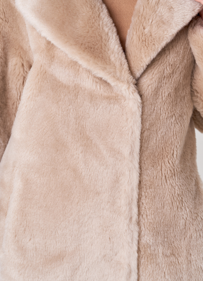 Пальто из шерсти в бежевом цвете модель № 21146 в кредит