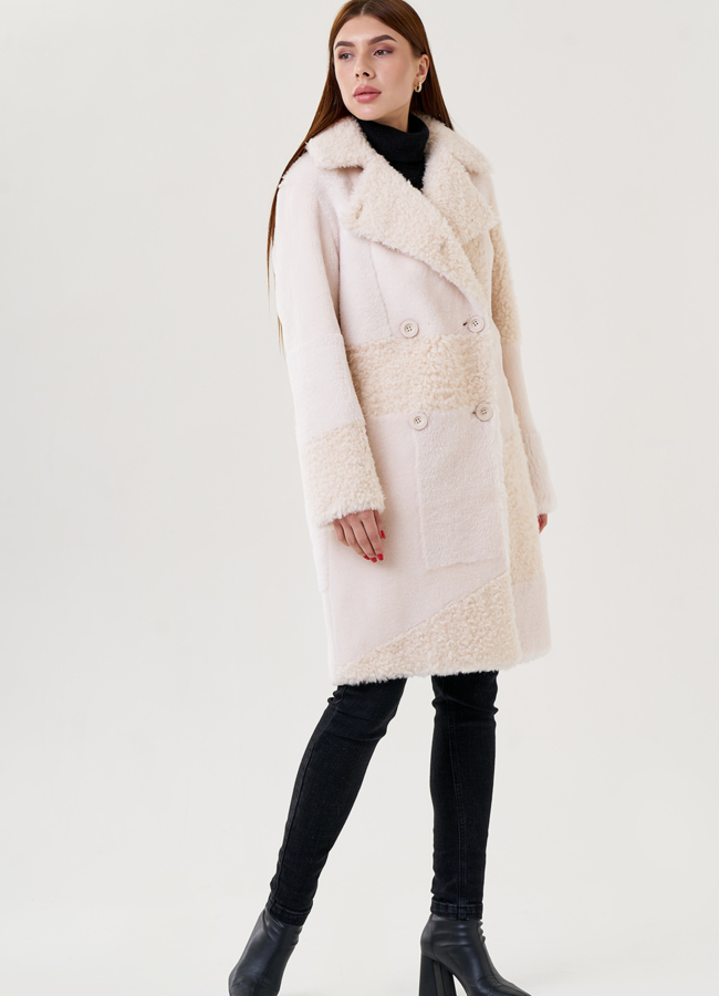 фото Светлое пальто из искусственного меха модель № 79327