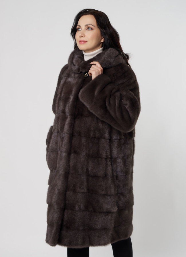 фото Шуба из норки в цвете капучино с капюшоном модель № 8010