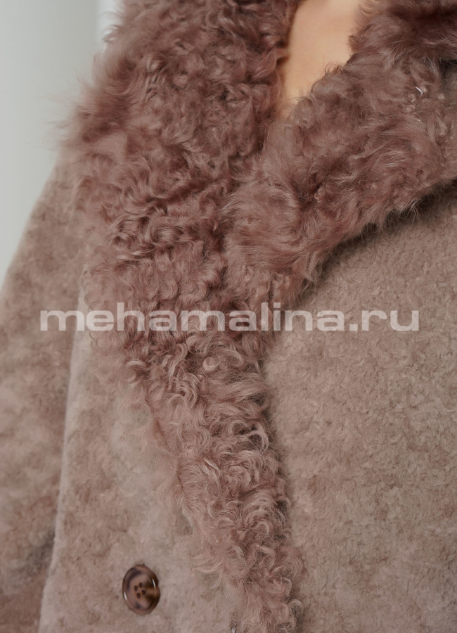 Меховое пальто на пуговицах с английским воротником модель № 8829 в рассрочку