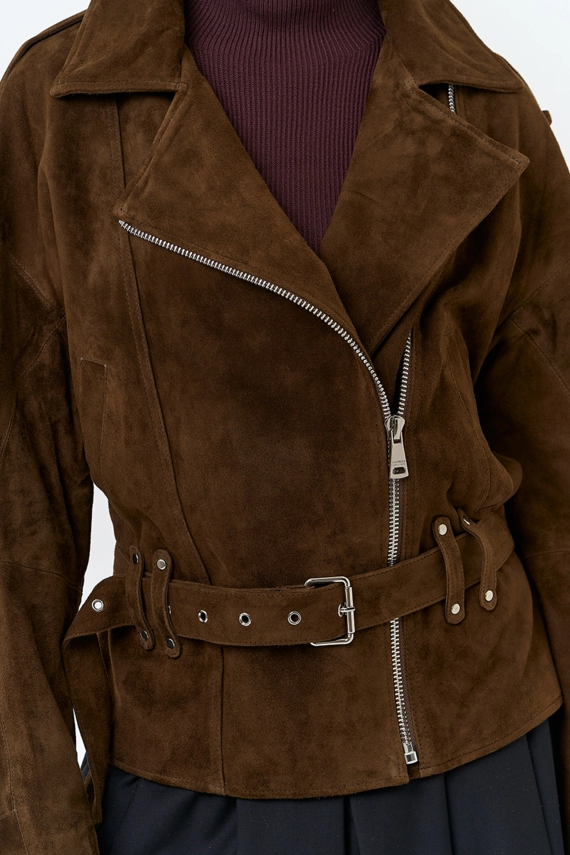 Женская куртка из натуральной замши с поясом
