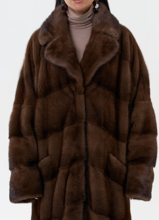 Женская шуба из скандинавской норки с английским воротником модель № 27666 универмаг малина