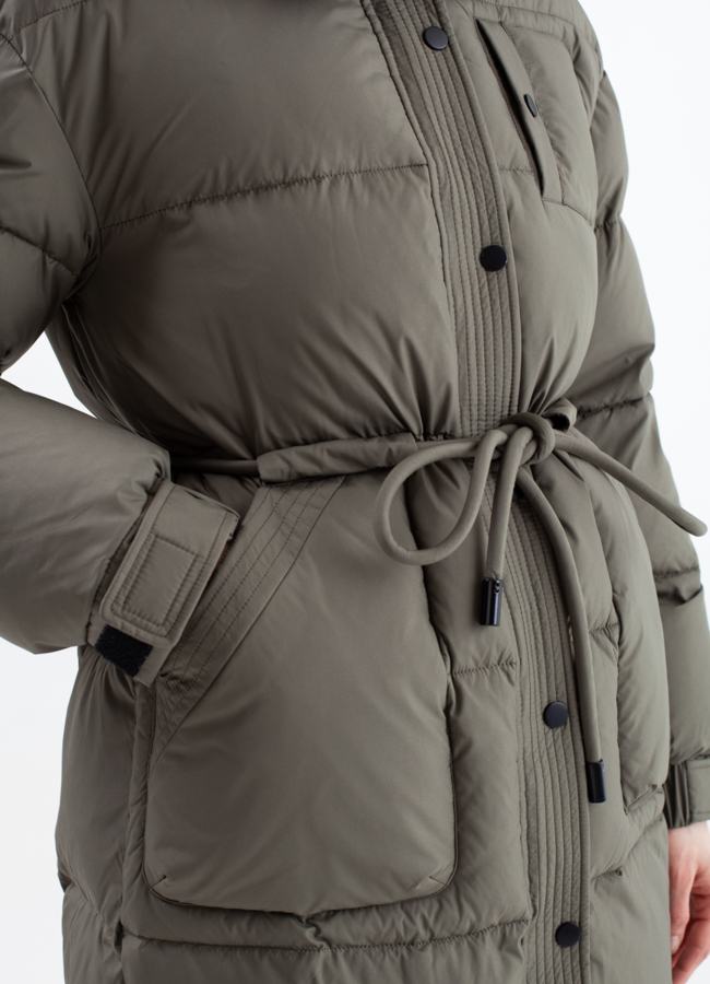 Женский пуховик в цвете хаки модель № 23339 в кредит