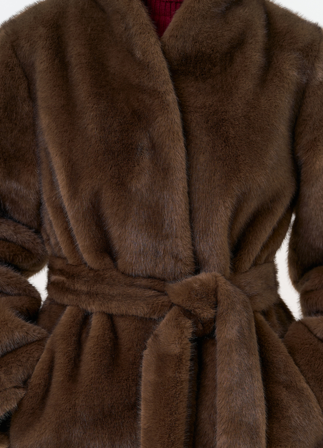 Женская шуба из эко меха с поясом модель № 31252 универмаг малина Женская шуба из эко меха с поясом модель № 31252 универмаг малина