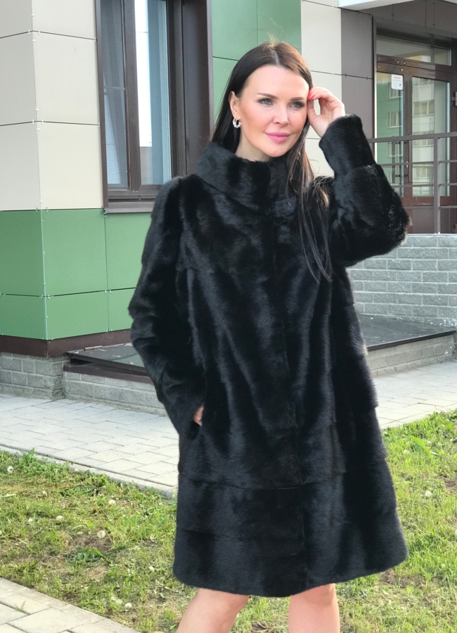 Норковая шуба в черном цвете модель № 17321 меха малина