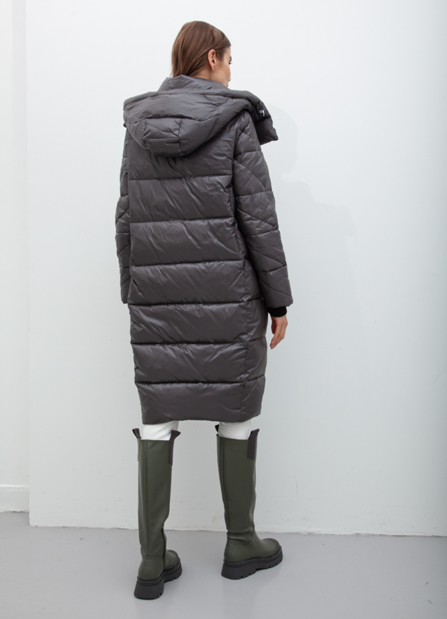 фото Женский пуховик в сером цвете с капюшоном модель № 21081