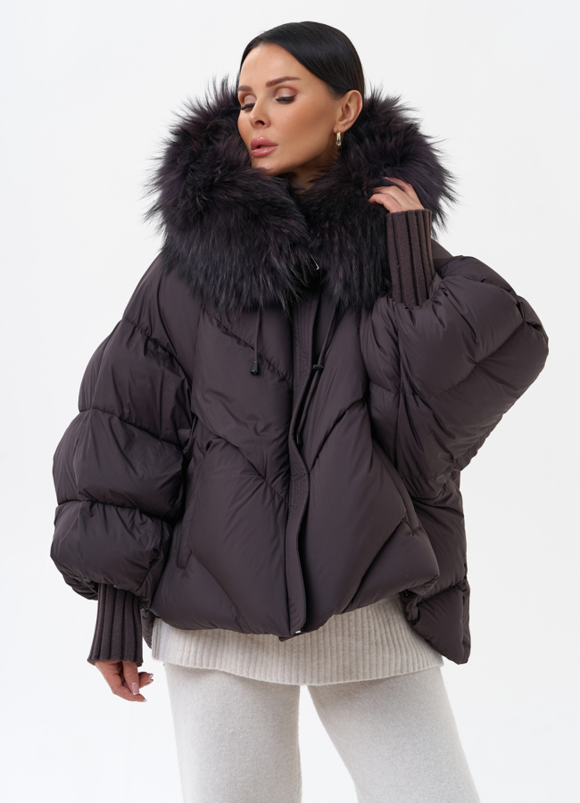 Пуховик с капюшоном из меха чернобурки модель № 29360 меха малина