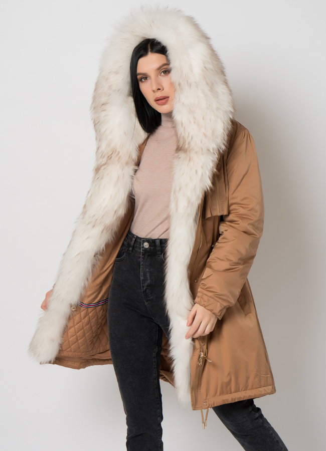 Женская парка с енотом  модель № 19015 универмаг малина