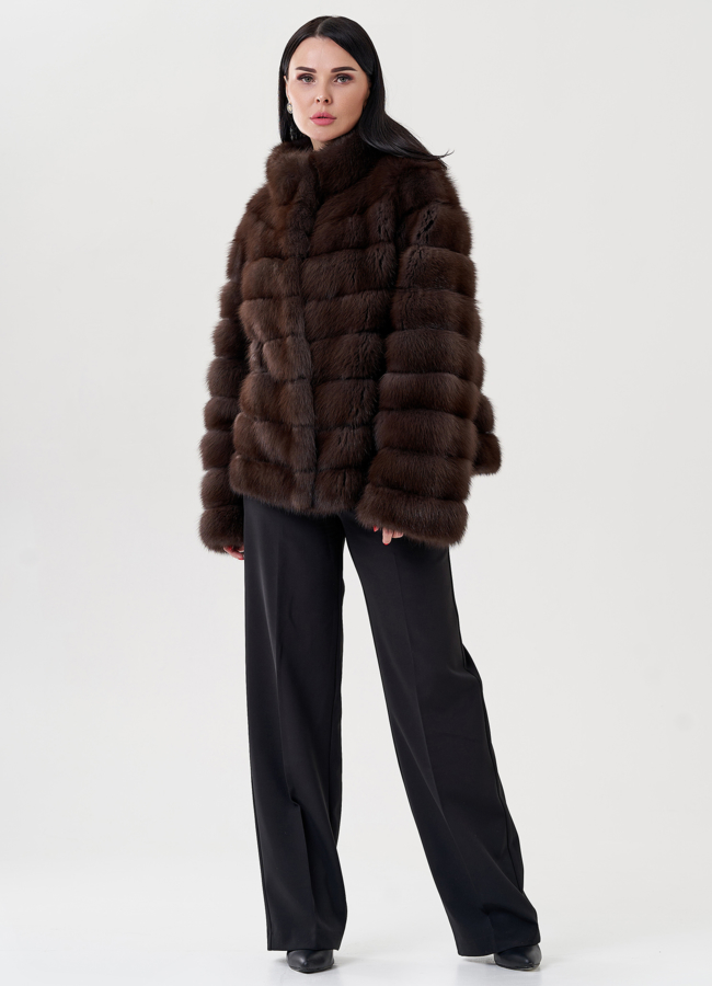фото Шуба из куницы с воротником стойка модель № 24502