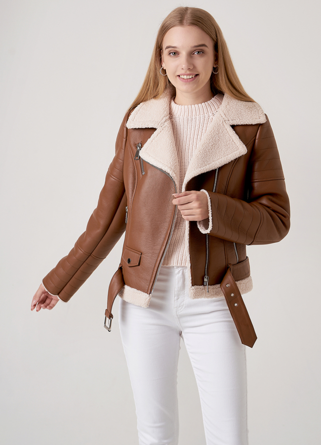 Дубленка из эко меха коричневого цвета модель № 1966 в рассрочку