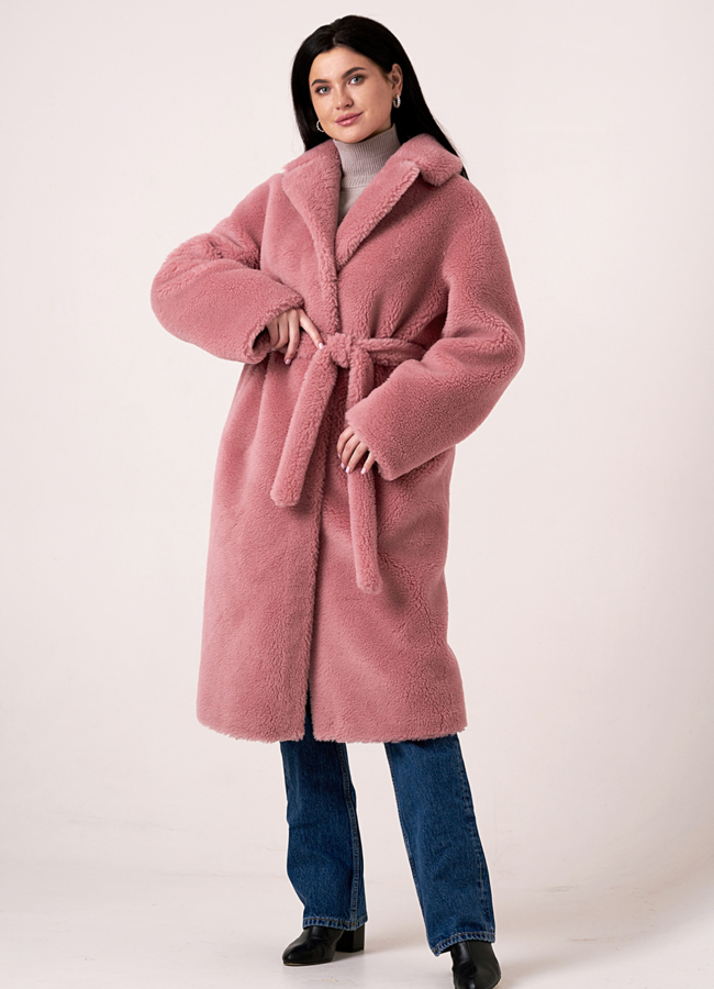 Шуба из эко меха розового цвета на поясе модель № 18433 меха малина