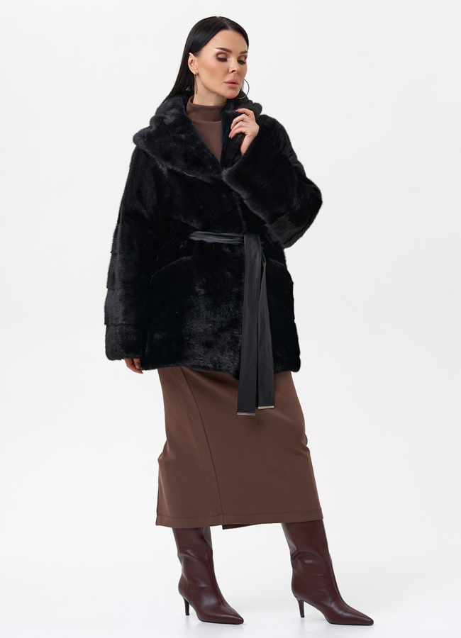 Короткая норковая шуба с капюшоном модель № 29255 в кредит