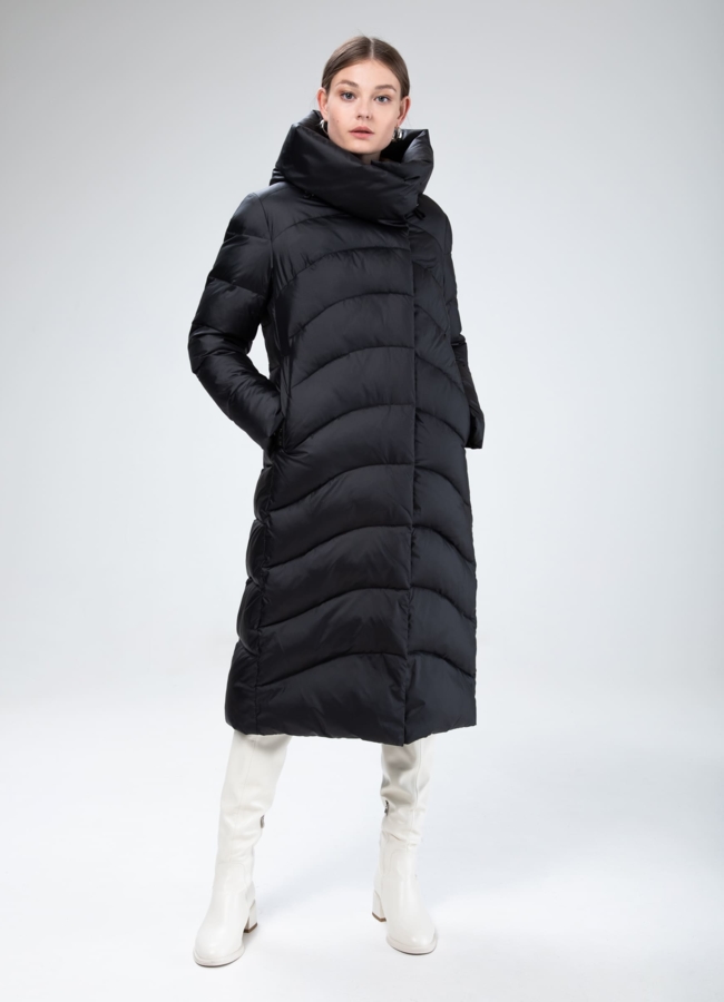 Женский пуховик с капюшоном  модель № 25800 меха малина