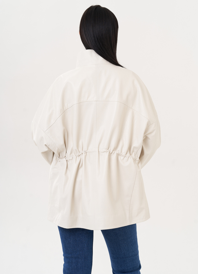 Удлиненная куртка из натуральной кожи белого цвета модель № 27139 в кредит Удлиненная куртка из натуральной кожи белого цвета модель № 27139 в кредит