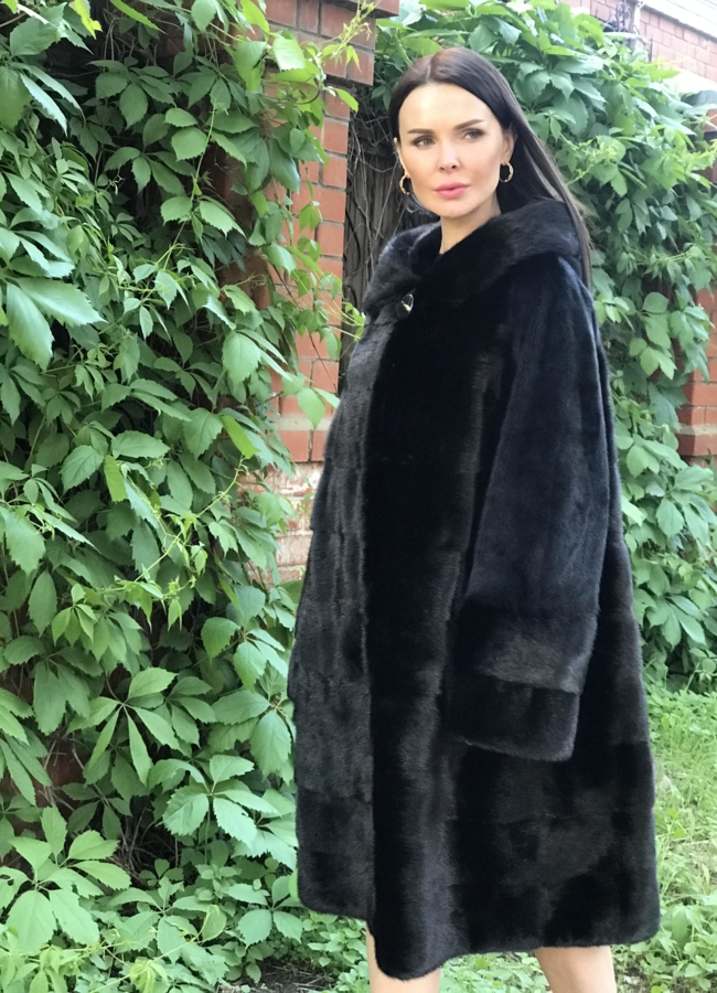 Норковая шуба в черном цвете  модель № 8010 в кредит