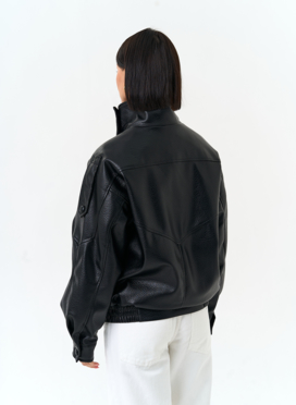 Женская куртка из эко кожи с воротником стойкой