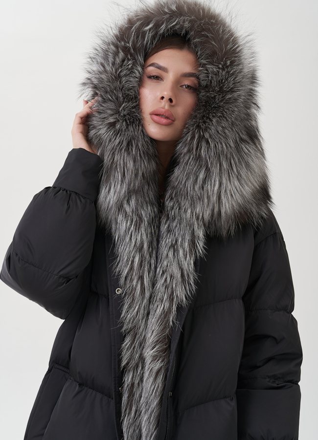 Женский пуховик черного цвета с меховой отделкой модель № 25367 универмаг малина