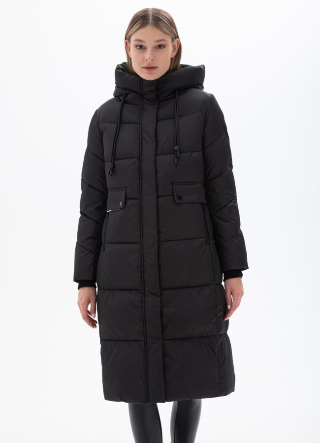 Женский пуховик черного цвета  модель № 25510 в рассрочку