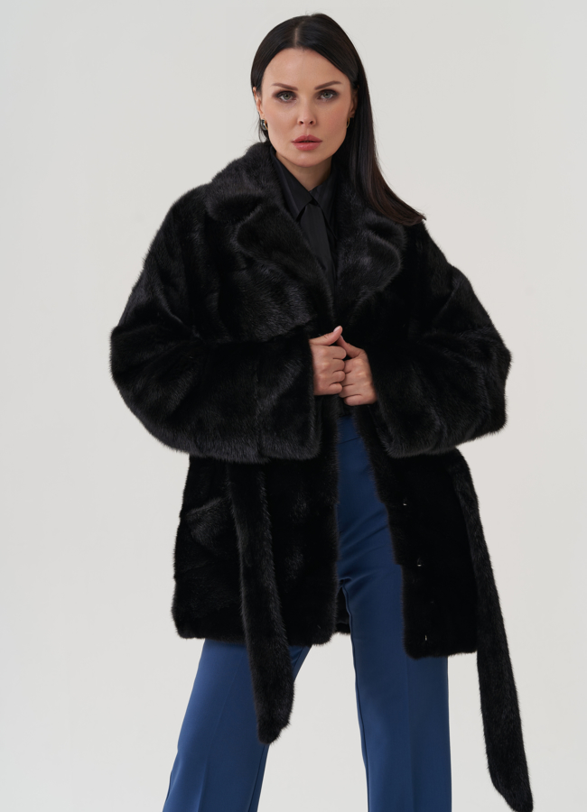 Короткая шуба из меха норки черного цвета модель № 24746 универмаг малина
