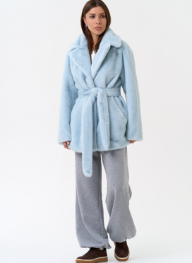 Женская шуба из эко меха в голубом цвете Женская шуба из эко меха в голубом цвете