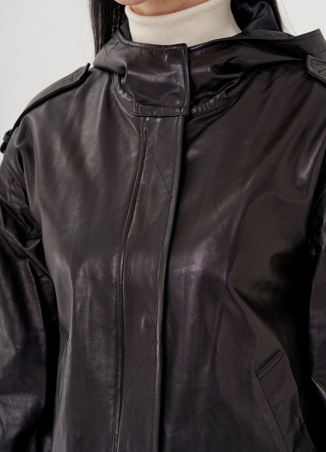 Кожаная куртка с капюшоном модель № 24361 в рассрочку