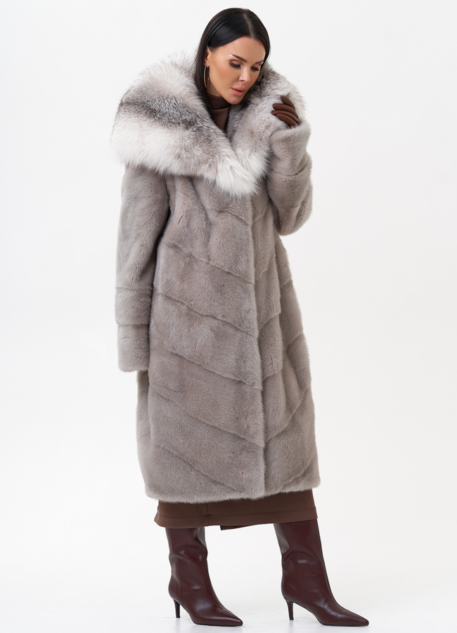 Норковая шуба с капюшоном из меха чернобурки модель № 27583 универмаг малина