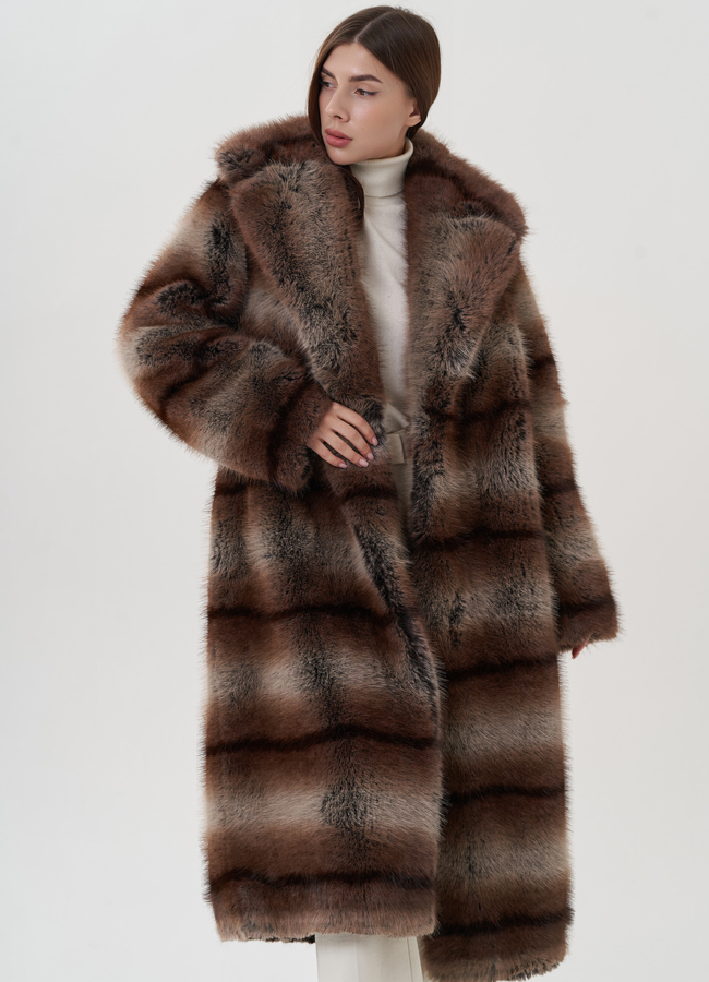 Женское пальто из эко меха под американского енота модель № 25680 универмаг малина