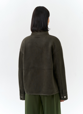 Женская дубленка из эко замши с воротником стойкой