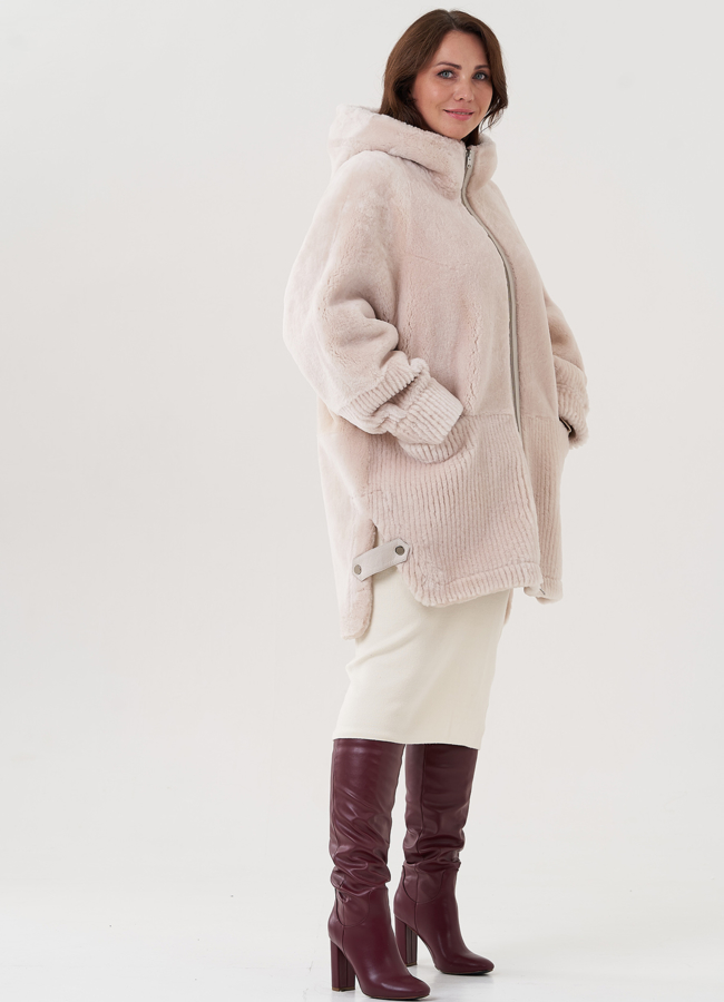 Двухсторонняя женская дубленка с капюшоном модель № 82467 в рассрочку