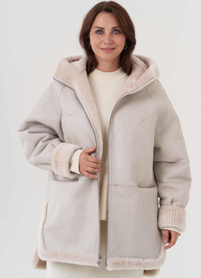 Двухсторонняя женская дубленка с капюшоном модель № 82467 универмаг малина