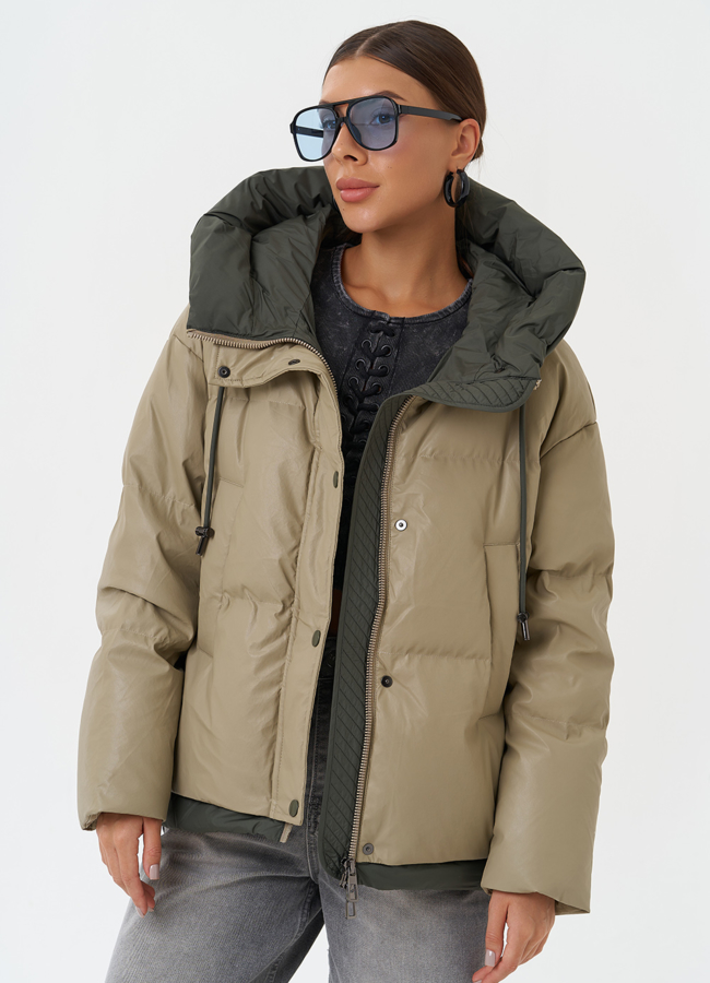 Куртка из эко кожи с капюшоном модель № 27867 меха малина