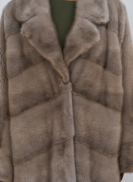 Норковая шуба оверсайз с английским воротником