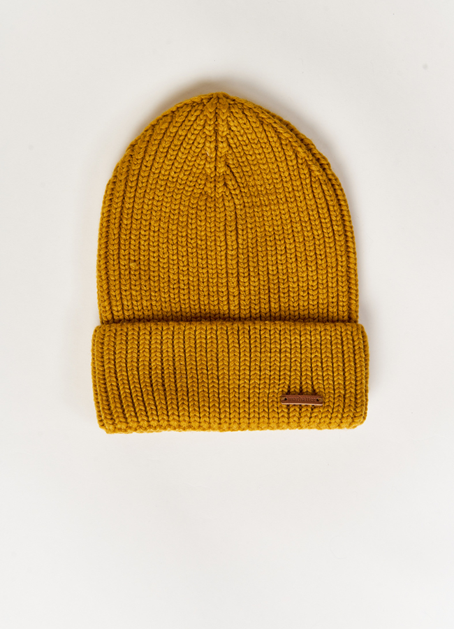 Женская шапка модель № 10916 меха малина