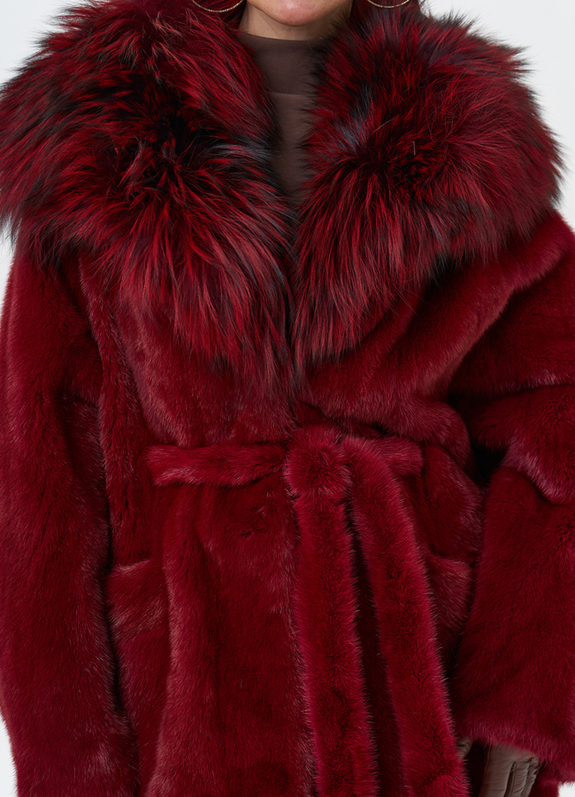 Бордовая шуба из норки модель № 29261 в рассрочку