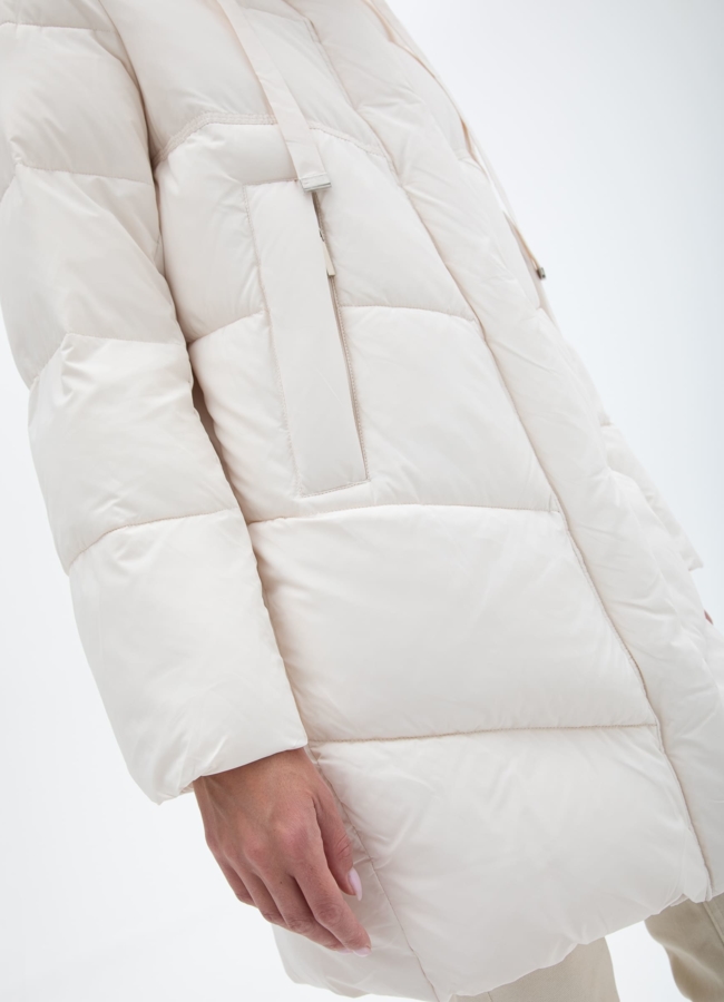 Пуховик женский с капюшоном  модель № 25767 универмаг малина