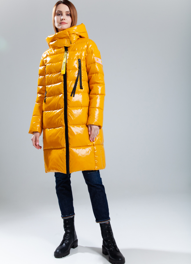 Пуховик женский модель № 501 меха малина