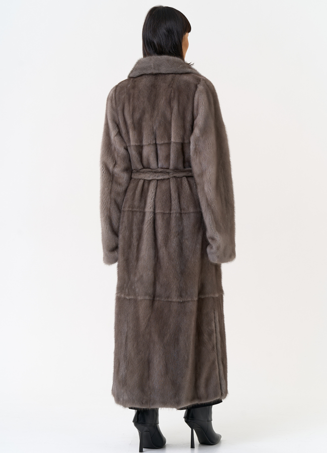 фото Длинная шуба из меха норки с английским воротником модель № 31598 фото Длинная шуба из меха норки с английским воротником модель № 31598