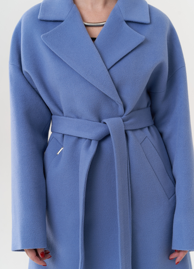 Укороченное пальто с поясом модель № 26881 универмаг малина