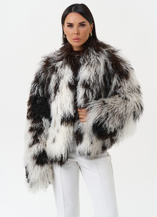 фото Женская шуба из меха ламы модель № 31038 фото Женская шуба из меха ламы модель № 31038