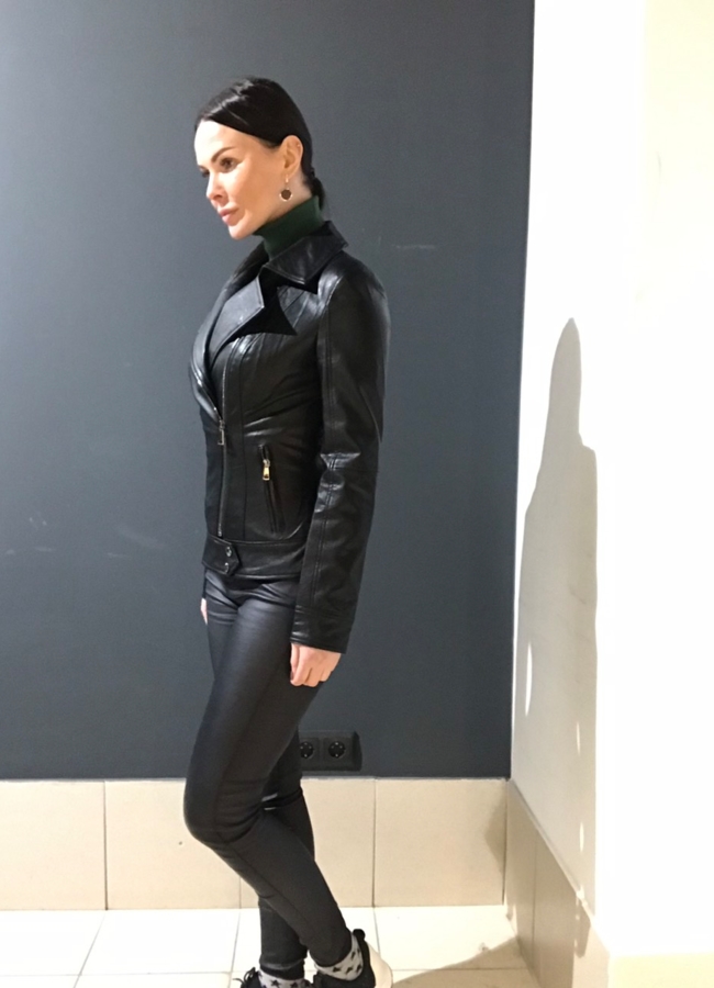 фото Куртка женская из эко кожи на молнии модель № 8261