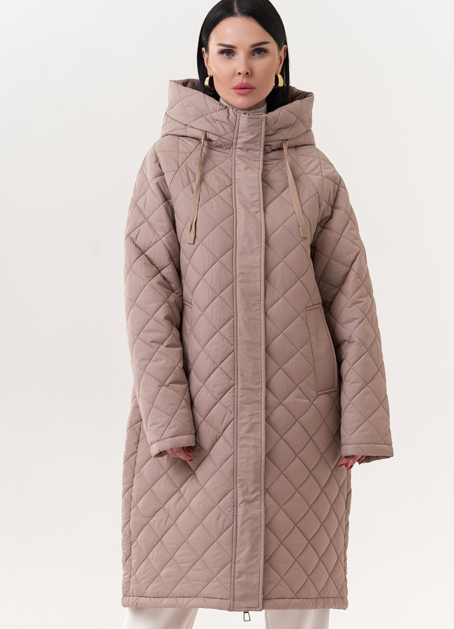 Стеганое пальто с капюшоном модель № 25620 меха малина