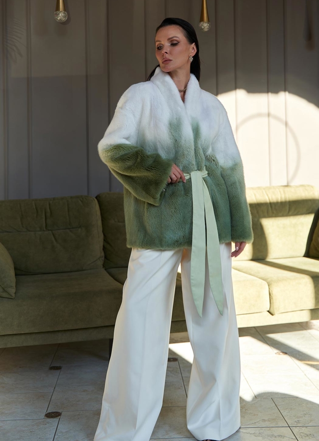 Женская шуба из меха норки с градиентом модель № 28092 универмаг малина