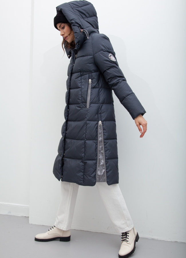 Пуховик женский синего цвета с капюшоном модель № 21028 в кредит